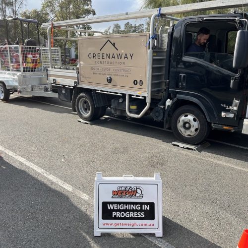 Trade vehicles weighing Trade vehicles weighing
